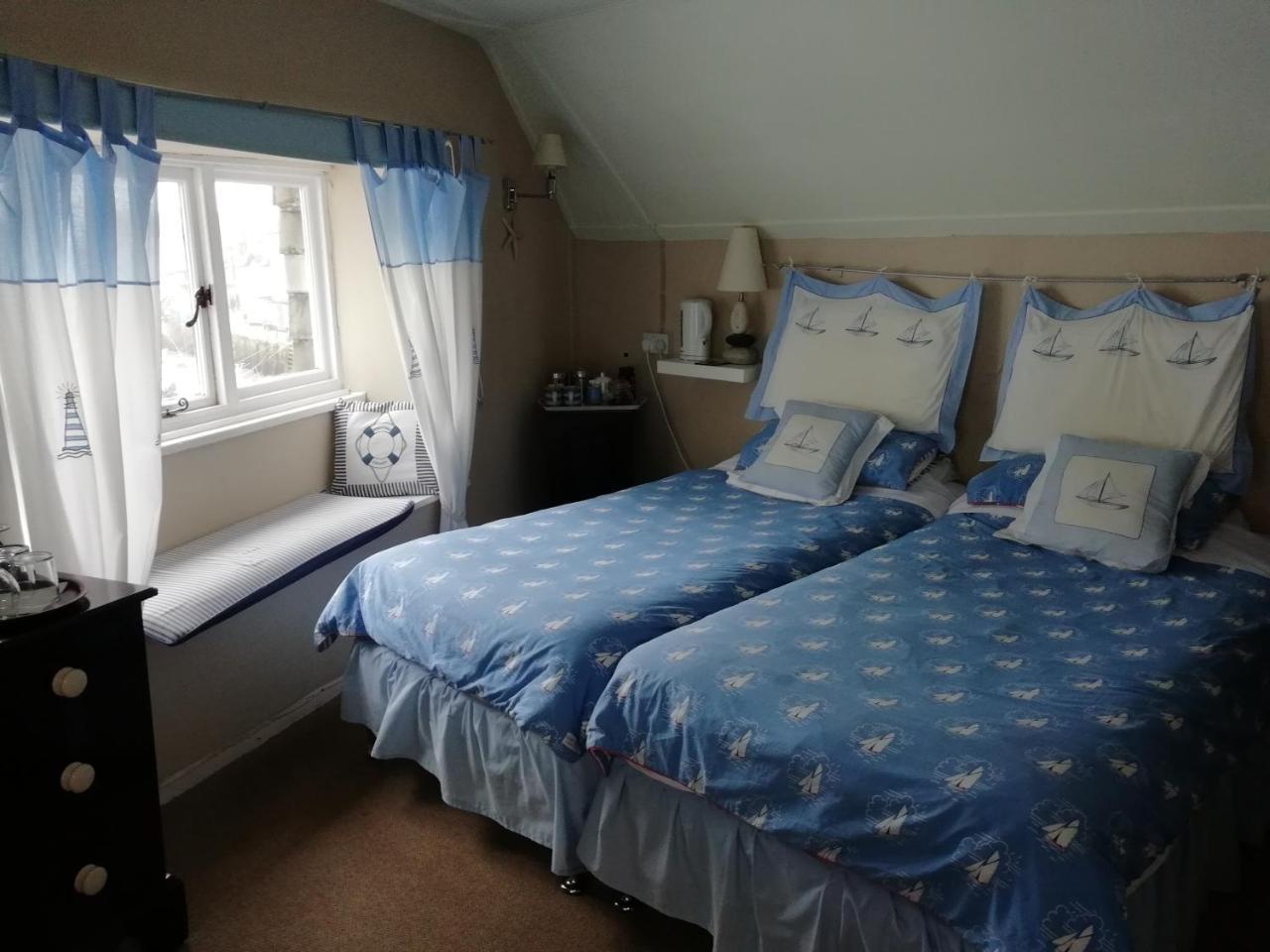 ポルペロ The House On The Props Bed & Breakfast エクステリア 写真
